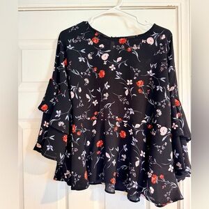 Gibson Women’s Medium Flowy Floral Top